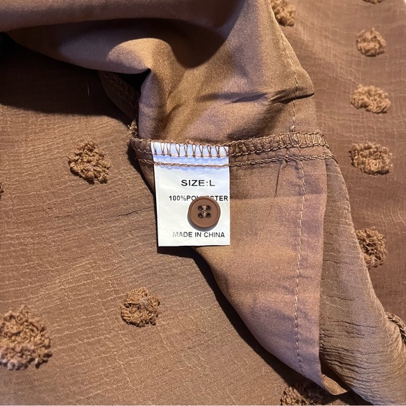 Pompom design button down blouse - Picture 10 of 10